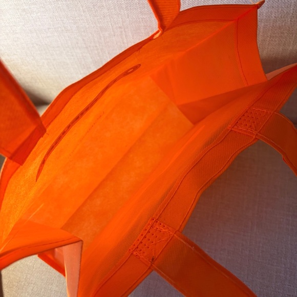 Le Creuset Orange Reusable Shopping Tote Bag - Picture 4 of 6